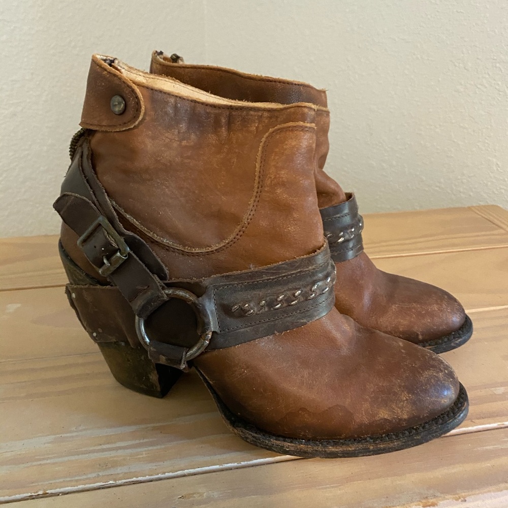 Freebird by Steven Elpso size 10